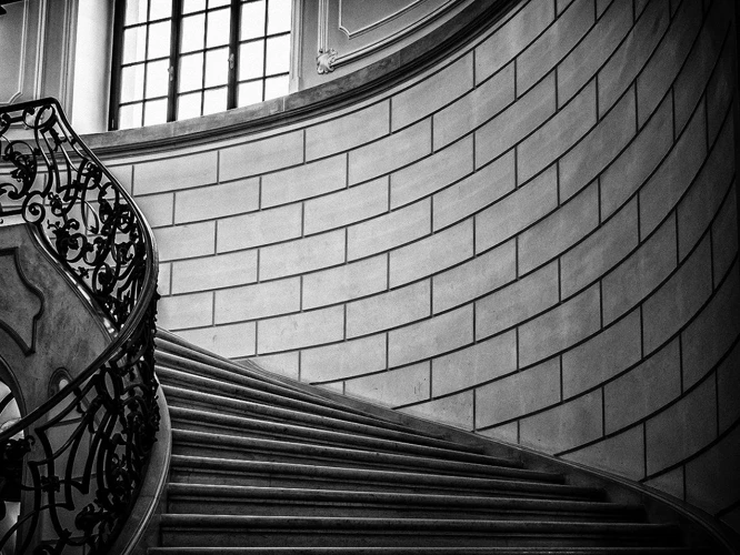 Interprétation De Rêver De Tomber Dans Les Escaliers