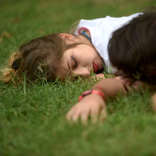 Les Nuances Spécifiques Des Rêves Impliquant De L'Herbe